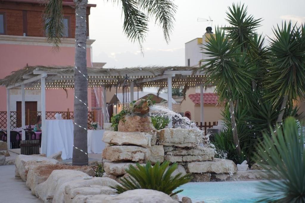 Il Germoglio Hotel Bisceglie Bagian luar foto